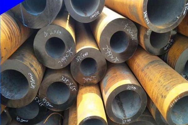 城中城中城中42CrMo无缝钢管 汽车工程机械配件合金无缝管